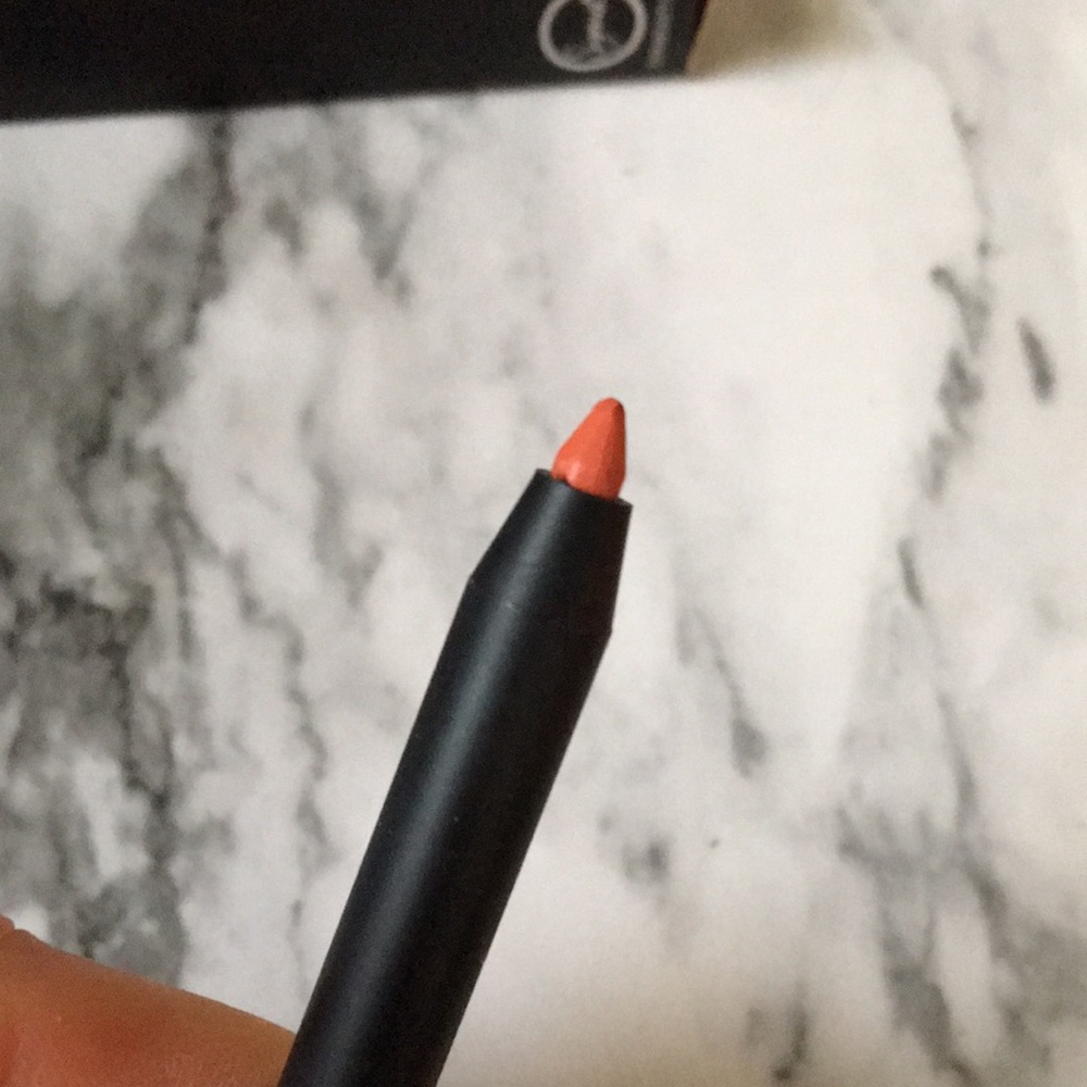 lip set - Picture 4 of 5